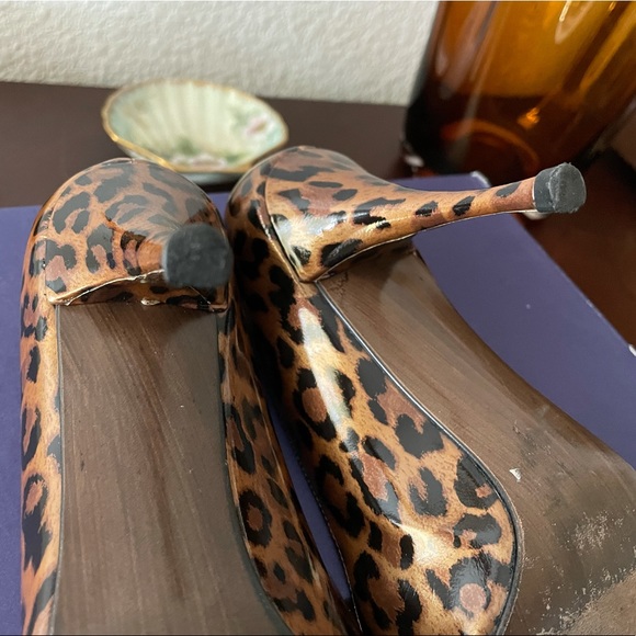 Stuart Weitzman Animal Print Heels - Picture 5 of 10